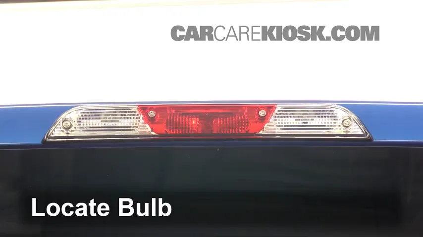 2016 Ford F-150 XLT 5.0L V8 FlexFuel Crew Cab Pickup Éclairage Feu de freinage central (remplacer l'ampoule)